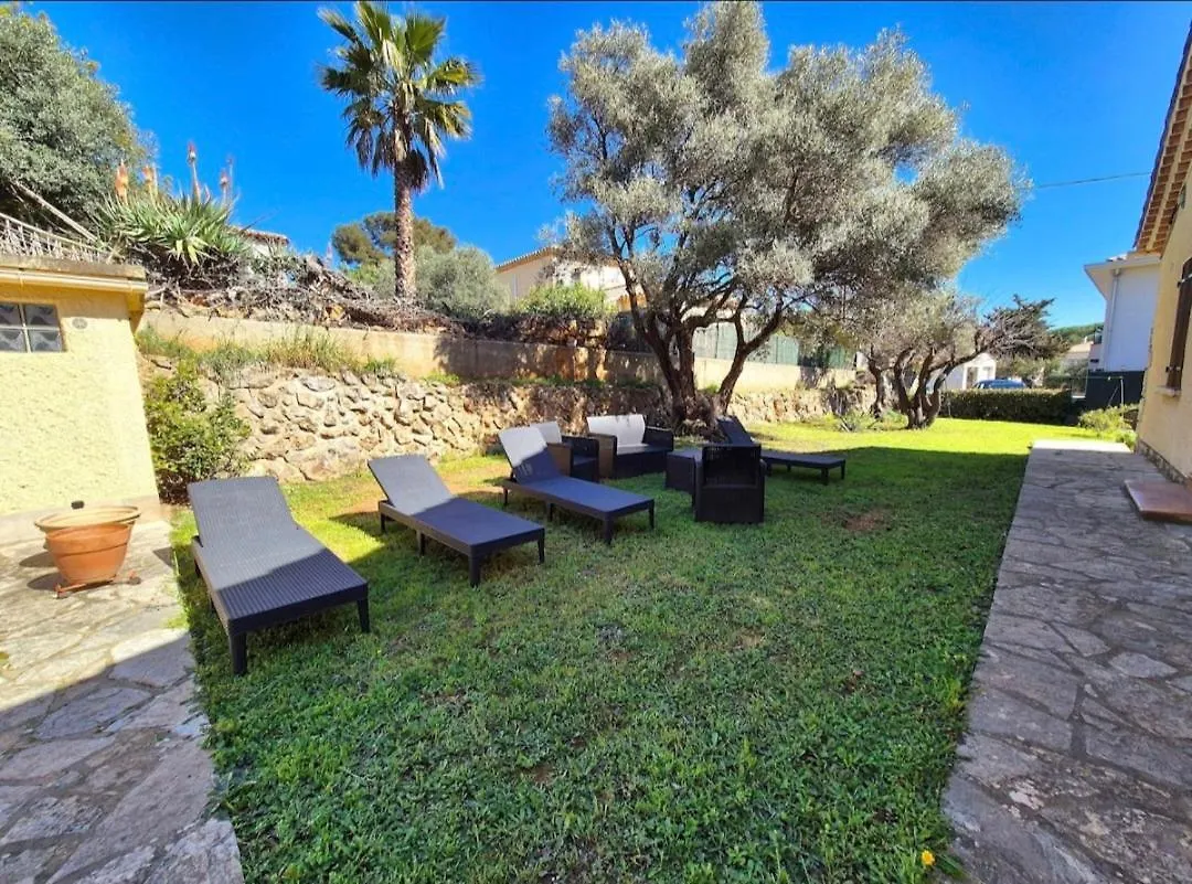 Maison Familliale, Vaste Jardin Proche Mer Et Centre Ville Bandol 0*,  Frankreich